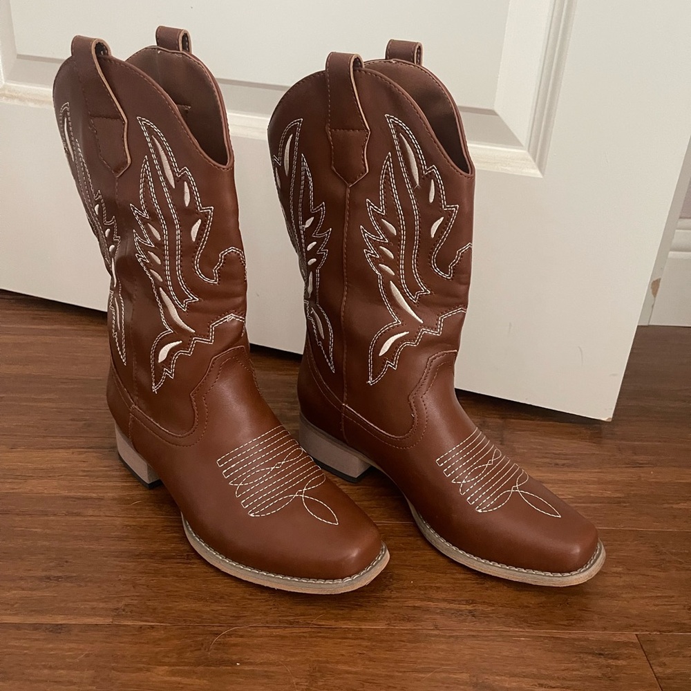 Dream Pairs Brown Heeled Boots